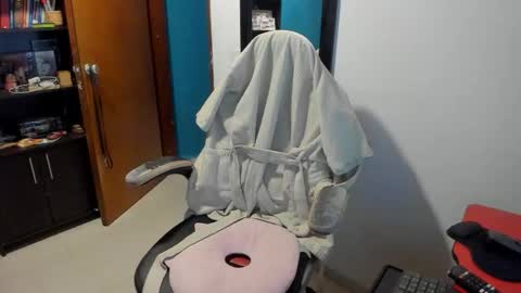 Tangerine Penaut online show from 11-24-25, 11:04