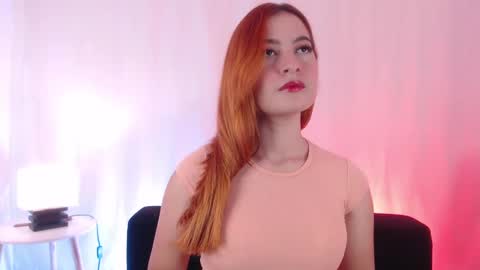 Snapshot of pear__moon chatting on 02-04-25, 03:00 LILLY online show from 02-04-25, 03:00