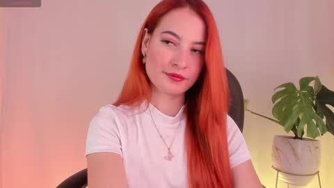 Snapshot of pear__moon chatting on 09-29-25, 12:38 LILLY online show from 09-29-25, 12:38