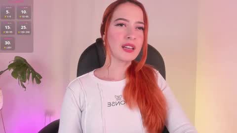 Snapshot of pear__moon chatting on 12-03-25, 03:03 LILLY online show from 12-03-25, 03:03