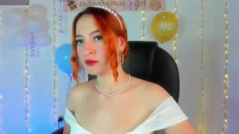 Snapshot of pear__moon chatting on 12-14-25, 02:39 LILLY online show from 12-14-25, 02:39