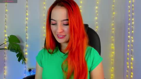 Snapshot of pear__moon chatting on 01-08-26, 11:40 LILLY online show from 01-08-26, 11:40