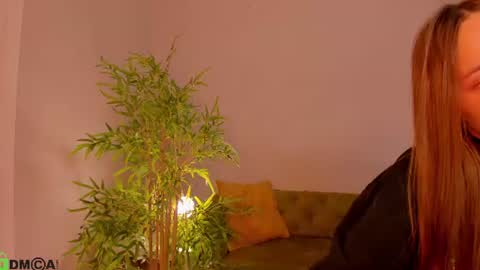 Sex Leah online show from 06-22-26, 01:07