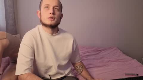 Snapshot of pearl_couple chatting on 02-05-26, 09:03 Rina and Max online show from 02-05-26, 09:03