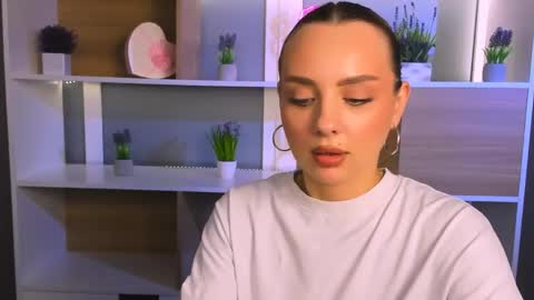 pearl heart online show from 04-12-26, 01:27