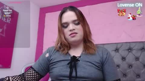 Snapshot of pearl_michelts chatting on 11-24-25, 12:05 michel online show from 11-24-25, 12:05