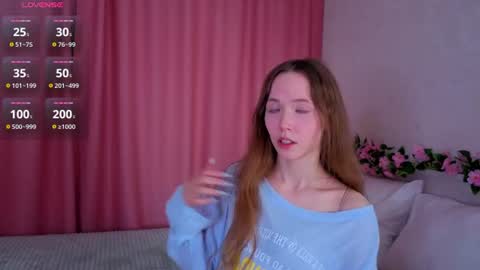 Snapshot of pearly_peach_ chatting on 07-17-26, 12:17 pearly_peach_ online show from 07-17-26, 12:17