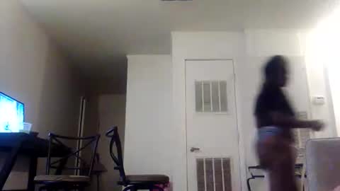 Snapshot of pebblessmith453 chatting on 12-02-25, 12:10 pebblessmith453 online show from 12-02-25, 12:10