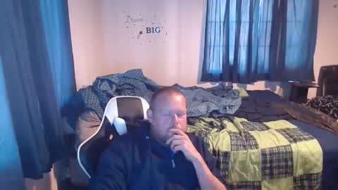 pecker40 online show from 01-01-25, 05:11