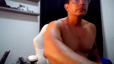 Pedro online show from 05-08-26, 03:23