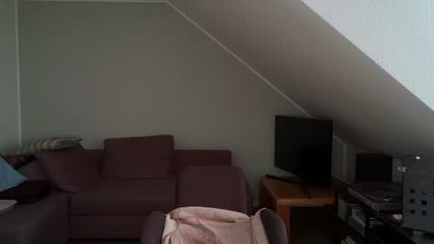 Snapshot of pedrohh chatting on 06-23-26, 04:27 Arno online show from 06-23-26, 04:27