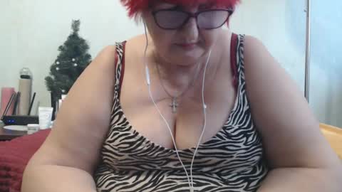 Snapshot of peggysoft chatting on 02-15-25, 12:01 PeggySoft online show from 02-15-25, 12:01