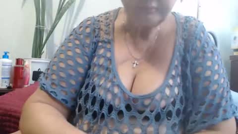 Snapshot of peggysoft chatting on 10-10-25, 06:56 PeggySoft online show from 10-10-25, 06:56
