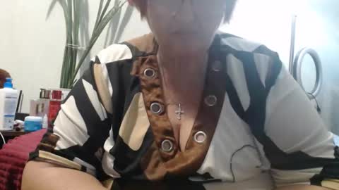 Snapshot of peggysoft chatting on 10-13-25, 04:51 PeggySoft online show from 10-13-25, 04:51