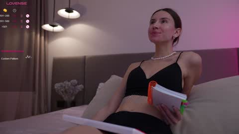 Snapshot of pelagy chatting on 02-08-25, 02:16 Pelagy Show time 2-10 pm Dubai time zone online show from 02-08-25, 02:16