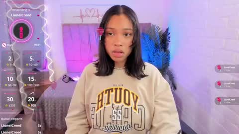 Snapshot of penelope_tay chatting on 03-04-25, 10:46 penelope online show from 03-04-25, 10:46