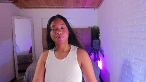 Snapshot of penelope_tay chatting on 09-19-25, 03:08 penelope online show from 09-19-25, 03:08