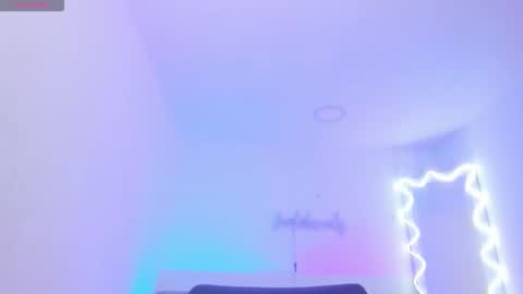 Snapshot of penelope_tay chatting on 10-15-25, 04:01 penelope online show from 10-15-25, 04:01