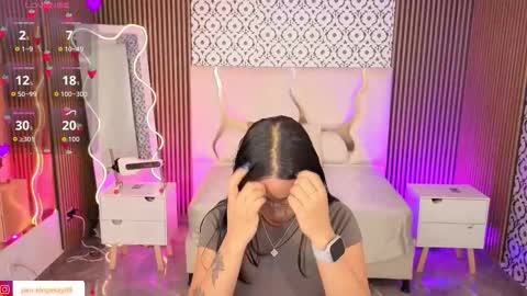 Snapshot of penelope_tay chatting on 02-19-26, 03:02 penelope online show from 02-19-26, 03:02