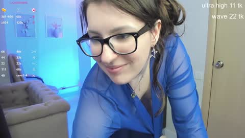 Snapshot of peneloppa_star chatting on 01-16-25, 03:23 Hi Im Peneloppa online show from 01-16-25, 03:23