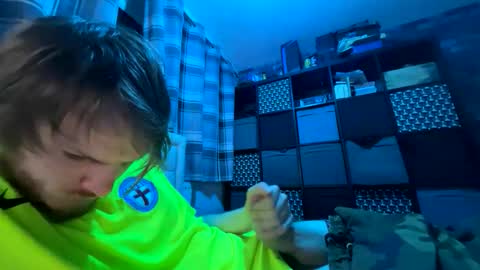 Penguin online show from 09-24-25, 12:47