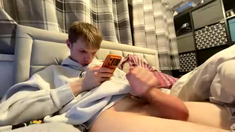 Penguin online show from 12-02-25, 09:10