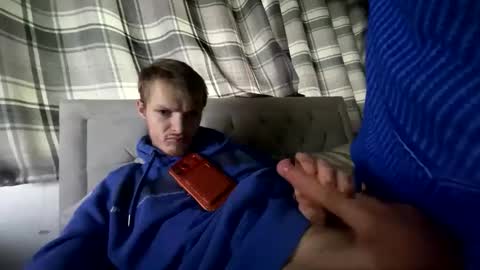 Penguin online show from 01-15-26, 03:27