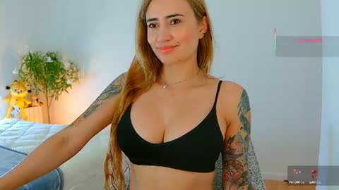 Snapshot of pennyy__ chatting on 06-16-26, 12:19 Hi Im Penelope better vibrations 1111 online show from 06-16-26, 12:19