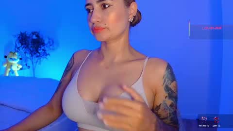 Snapshot of pennyy__ chatting on 06-20-26, 02:09 Hi Im Penelope better vibrations 1111 online show from 06-20-26, 02:09