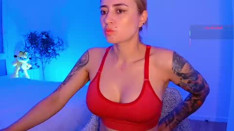Snapshot of pennyy__ chatting on 06-21-26, 08:28 Hi Im Penelope better vibrations 1111 online show from 06-21-26, 08:28