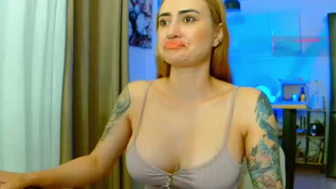Snapshot of pennyy__ chatting on 06-24-26, 10:47 Hi Im Penelope better vibrations 1111 online show from 06-24-26, 10:47