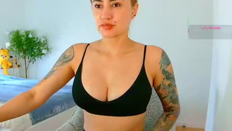 Snapshot of pennyy__ chatting on 07-03-26, 09:48 Hi Im Penelope better vibrations 1111 online show from 07-03-26, 09:48