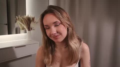 im Kira today is my 1st day here 3 online show from 06-15-26, 07:54
