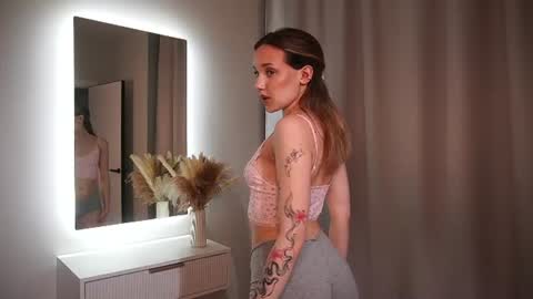 im Kira today is my 1st day here 3 online show from 07-20-26, 05:11