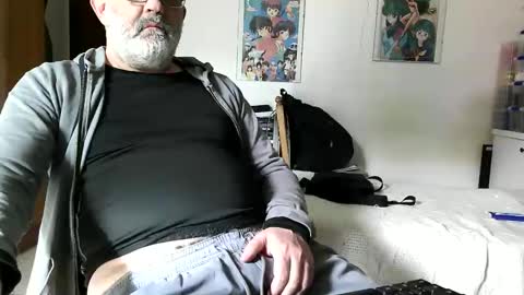 Snapshot of peppemarfy chatting on 10-26-25, 12:44 Peppe online show from 10-26-25, 12:44