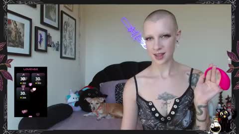 Pepper Dagger online show from 09-20-25, 10:00
