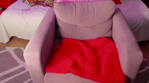 Snapshot of pepperage chatting on 02-10-25, 04:08 Olivia online show from 02-10-25, 04:08