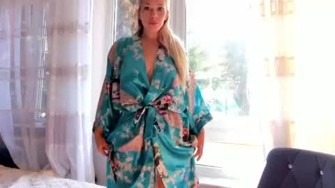 Olivia online show from 07-21-26, 06:16