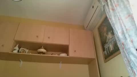 Snapshot of perales_12345 chatting on 03-08-26, 05:39 perales_12345 online show from 03-08-26, 05:39