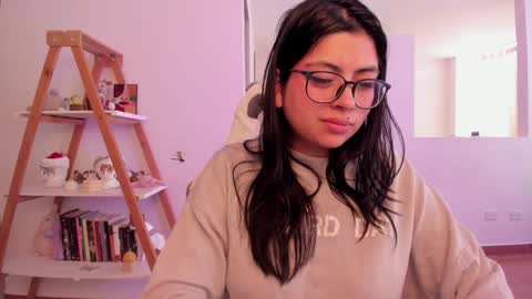 Sarah Ana Banana online show from 02-04-25, 09:52