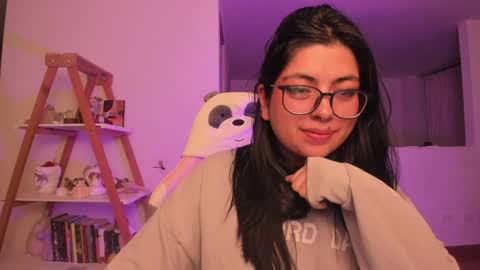 Sarah Ana Banana online show from 02-05-25, 01:26