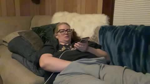 Snapshot of perfectnips742 chatting on 11-08-25, 06:35 Nelly online show from 11-08-25, 06:35