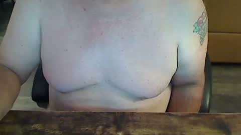 Snapshot of perfecto1957 chatting on 11-13-25, 05:12 perfecto1957 online show from 11-13-25, 05:12