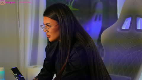 Snapshot of perfectt33n chatting on 01-24-25, 09:49 Dee online show from 01-24-25, 09:49