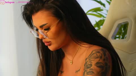 Snapshot of perfectt33n chatting on 03-08-25, 01:25 Dee online show from 03-08-25, 01:25