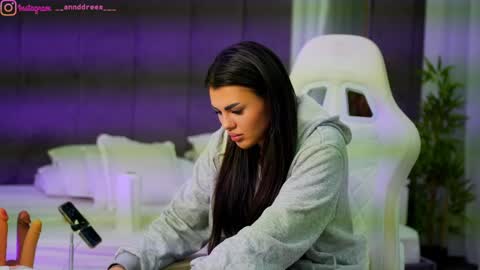 Snapshot of perfectt33n chatting on 10-08-25, 03:09 Dee online show from 10-08-25, 03:09