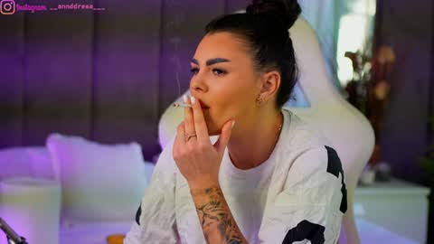 Snapshot of perfectt33n chatting on 10-23-25, 12:04 Dee online show from 10-23-25, 12:04