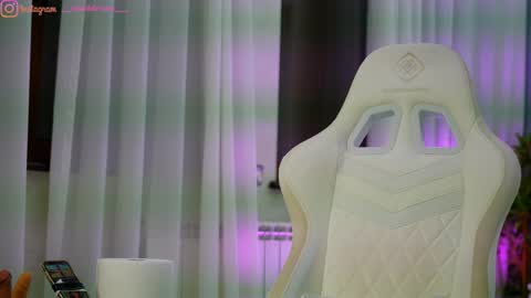 Snapshot of perfectt33n chatting on 03-12-26, 04:13 Dee online show from 03-12-26, 04:13