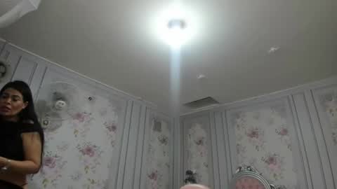 PERLA online show from 02-18-25, 06:58