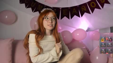 Snapshot of perla_slim chatting on 03-04-25, 03:33 Perla Jones online show from 03-04-25, 03:33
